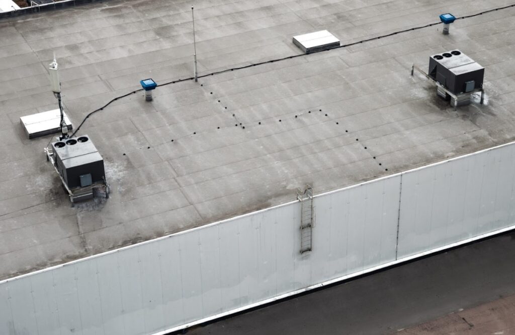 finding perfect commercial roof contractor